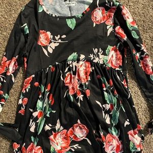 Simple fun floral shirt/ dress.